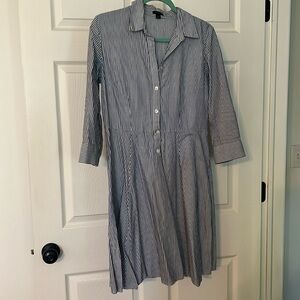 ANN TAYLOR- Shirt dress